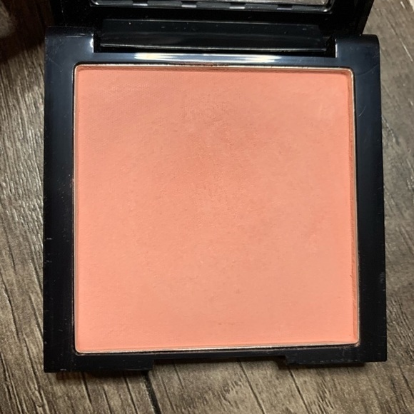 Revlon Powder Blush - 001 Oh Baby Pink Blush - Picture 2 of 5